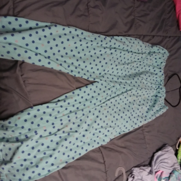 It's made out of cotton - Picture 2 of 2